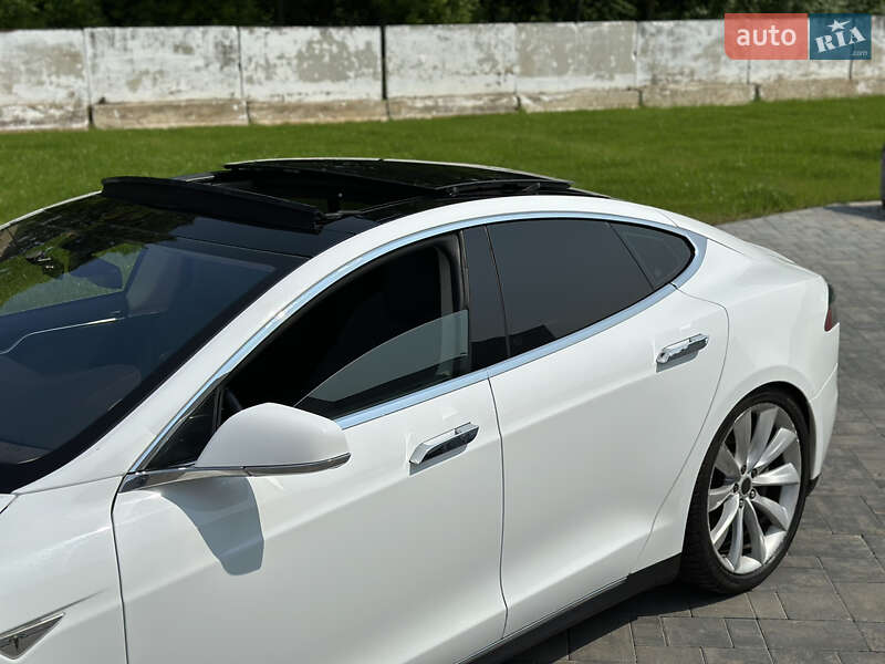 Лифтбек Tesla Model S 2015 в Луцке фото 17 Лифтбек Tesla Model S 2015 в Луцке