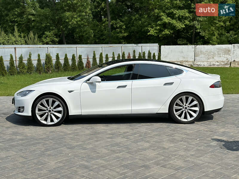 Лифтбек Tesla Model S 2015 в Луцке фото 15 Лифтбек Tesla Model S 2015 в Луцке