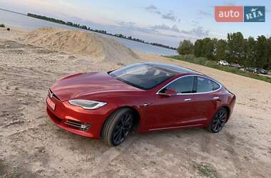 Лифтбек Tesla Model S 2018 в 