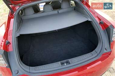 Лифтбек Tesla Model S 2018 в 