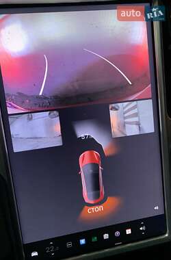 Лифтбек Tesla Model S 2018 в 