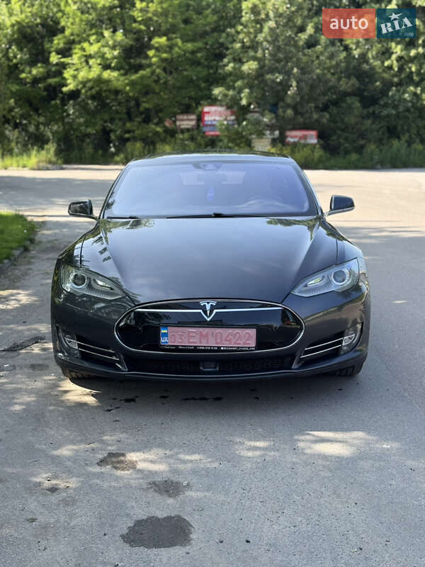 Лифтбек Tesla Model S 2015 в Львове фото 2 Лифтбек Tesla Model S 2015 в Львове