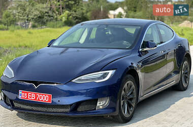 Лифтбек Tesla Model S 2016 в 