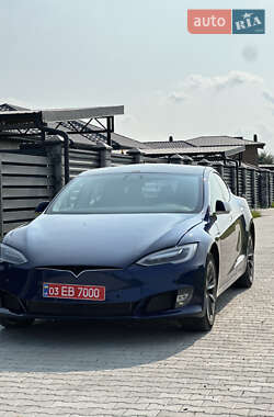 Лифтбек Tesla Model S 2016 в 