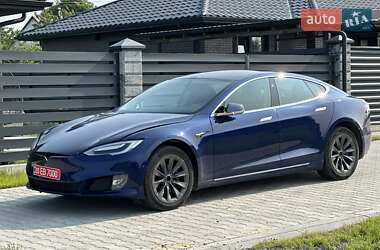 Лифтбек Tesla Model S 2016 в 