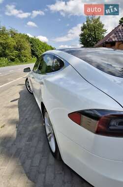 Лифтбек Tesla Model S 2014 в 