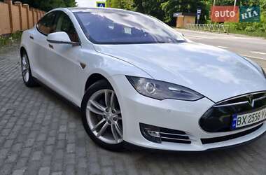 Лифтбек Tesla Model S 2014 в 