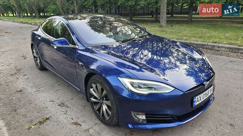 Лифтбек Tesla Model S 2019 в Харькове