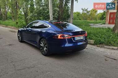 Лифтбек Tesla Model S 2019 в 