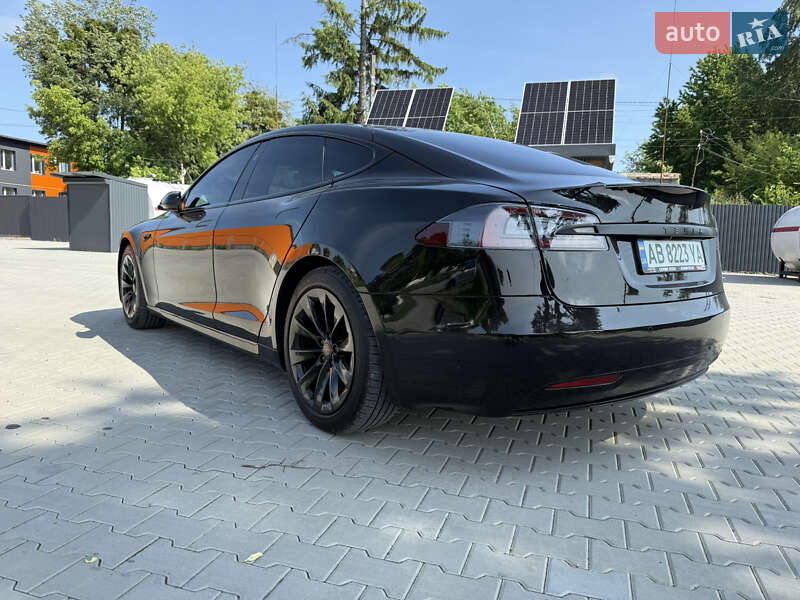 Лифтбек Tesla Model S 2019 в Виннице