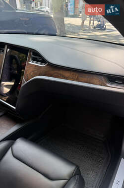Лифтбек Tesla Model S 2018 в 