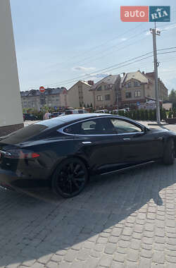 Лифтбек Tesla Model S 2015 в 