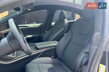 Лифтбек Tesla Model S 2024 в 