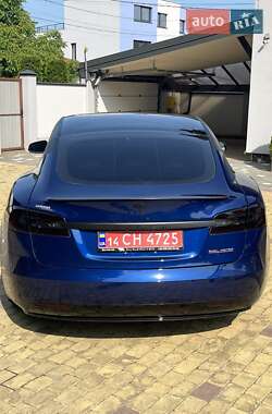 Лифтбек Tesla Model S 2019 в 