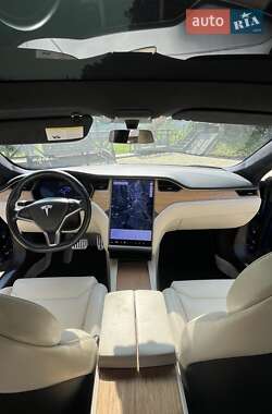 Лифтбек Tesla Model S 2019 в 
