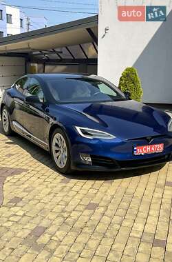 Лифтбек Tesla Model S 2019 в 