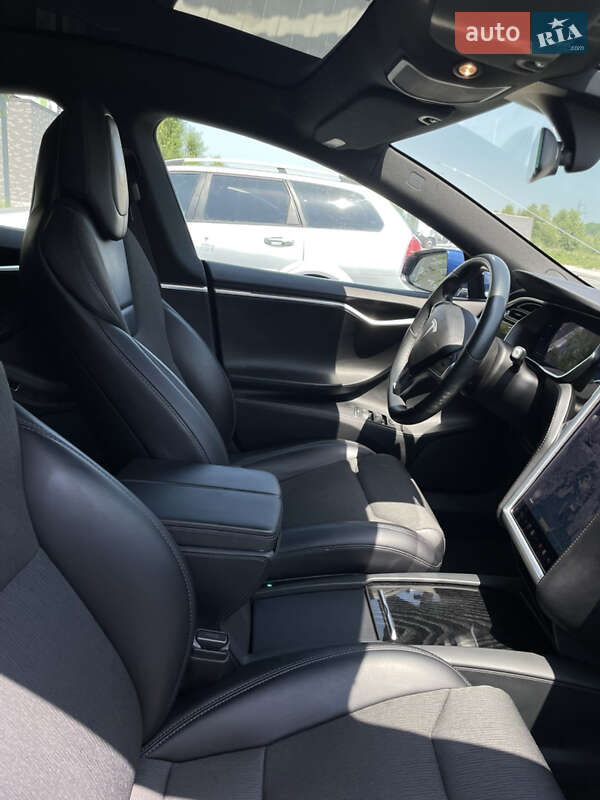 Ліфтбек Tesla Model S 2017 в Ірпені фото 28 Ліфтбек Tesla Model S 2017 в Ірпені