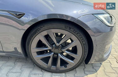 Ліфтбек Tesla Model S 2022 в 