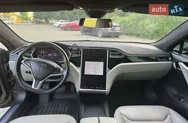 Ліфтбек Tesla Model S 2015 в 