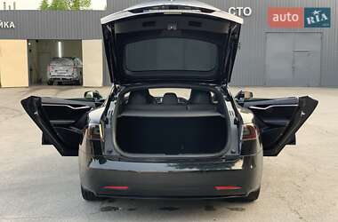 Лифтбек Tesla Model S 2016 в 
