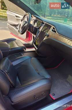 Лифтбек Tesla Model S 2017 в 