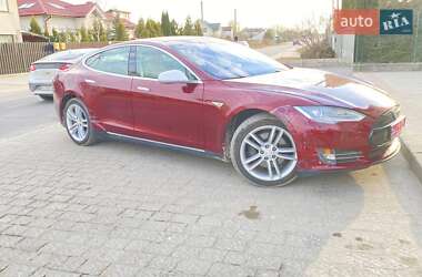 Лифтбек Tesla Model S 2012 в 
