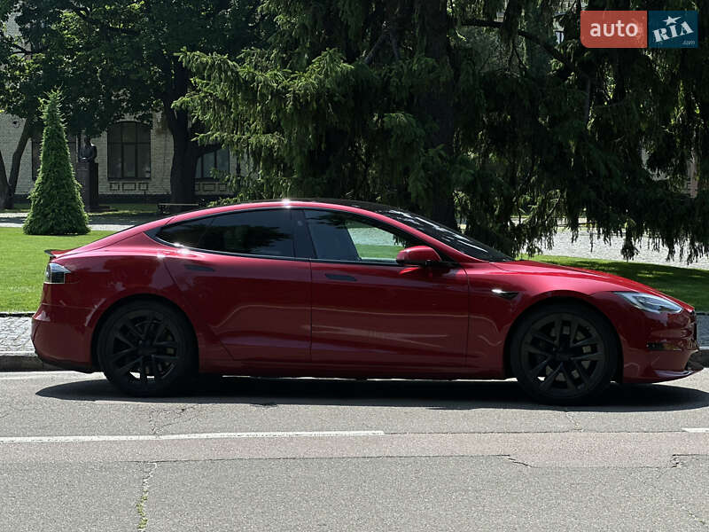 Лифтбек Tesla Model S 2021 в Киеве