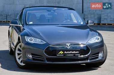 Ліфтбек Tesla Model S 2016 в 