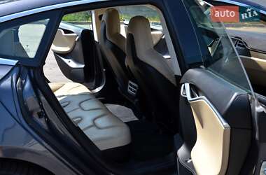 Ліфтбек Tesla Model S 2016 в 