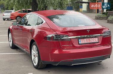 Ліфтбек Tesla Model S 2013 в 