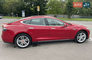 Ліфтбек Tesla Model S 2013 в 