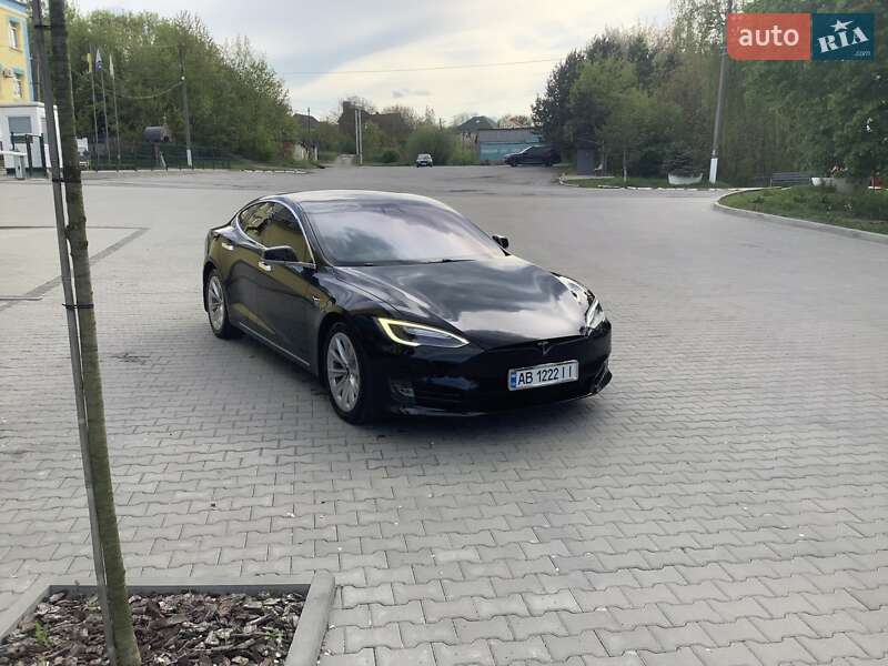 Tesla Model S 2017