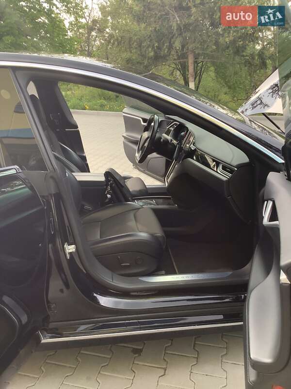 Лифтбек Tesla Model S 2017 в Виннице фото 12 Лифтбек Tesla Model S 2017 в Виннице