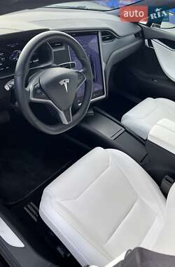 Ліфтбек Tesla Model S 2018 в 
