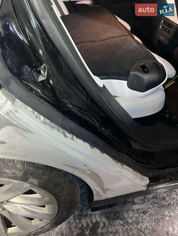 Лифтбек Tesla Model S 2018 в Виннице