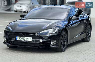 Лифтбек Tesla Model S 2018 в 