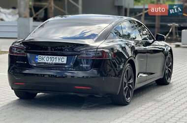 Лифтбек Tesla Model S 2018 в 