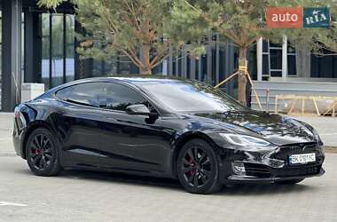 Лифтбек Tesla Model S 2018 в 
