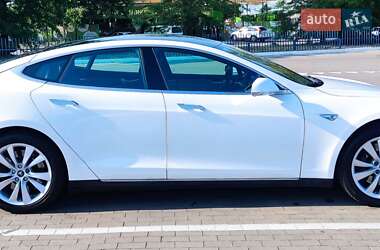 Ліфтбек Tesla Model S 2014 в 