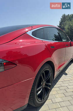 Ліфтбек Tesla Model S 2014 в 