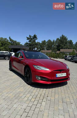 Ліфтбек Tesla Model S 2014 в 