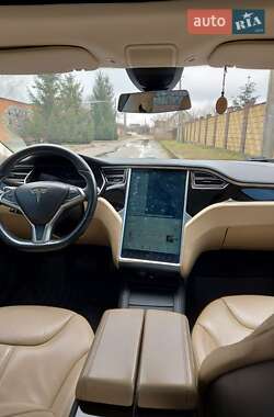 Ліфтбек Tesla Model S 2015 в Запоріжжі