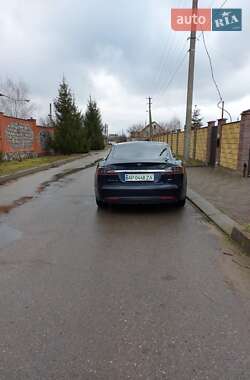 Ліфтбек Tesla Model S 2015 в Запоріжжі