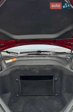 Ліфтбек Tesla Model S 2014 в 