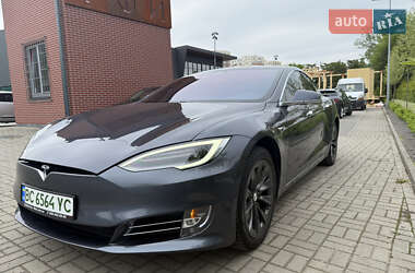 Лифтбек Tesla Model S 2019 в Львове