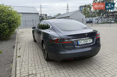Лифтбек Tesla Model S 2019 в Львове