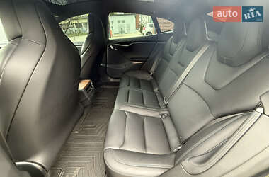 Лифтбек Tesla Model S 2019 в Львове
