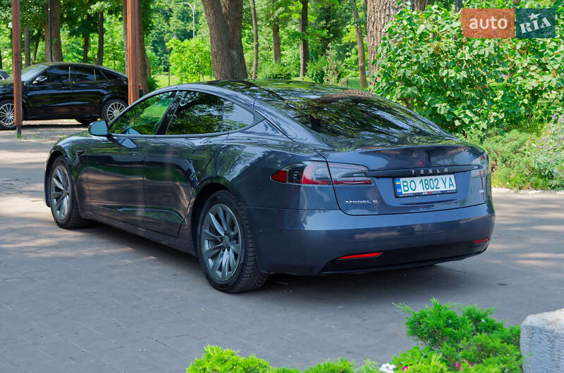 Лифтбек Tesla Model S 2018 в Киеве