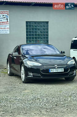 Лифтбек Tesla Model S 2014 в 