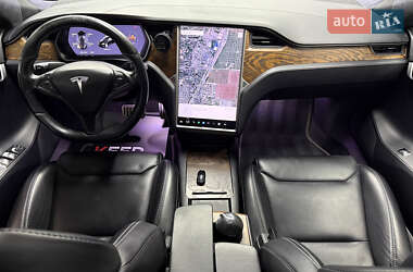 Лифтбек Tesla Model S 2018 в 